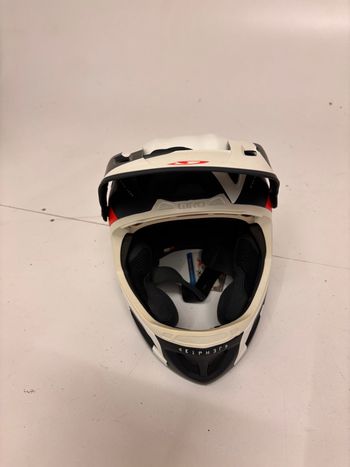 Used Giro Cipher 2018 bike — image 4 of 4