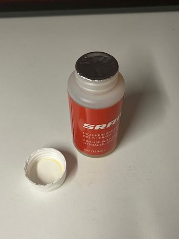 Used Sram DOT 5.1 Hydraulic Brake Fluid 2026 bike — image 4 of 4