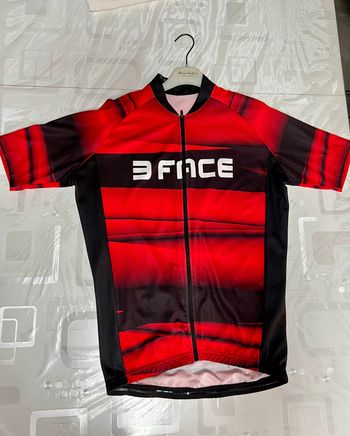 Used threeface maglia ciclismo estivo manica cirta XL 2023 bike — image 1 of 5