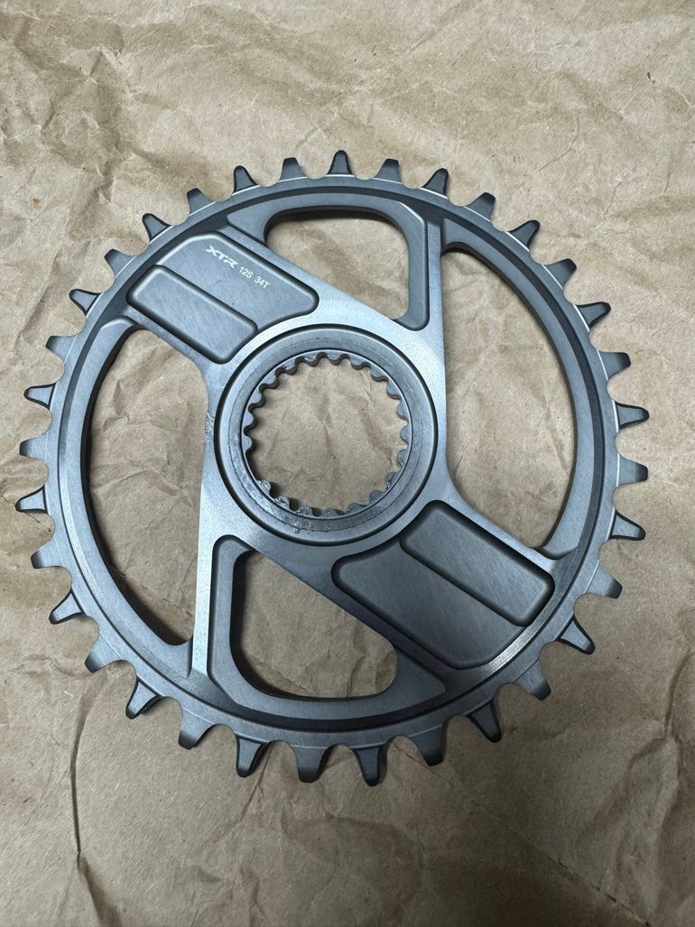 Used Shimano XTR M9200 Crank 34T 2025 bike — image 1 of 4