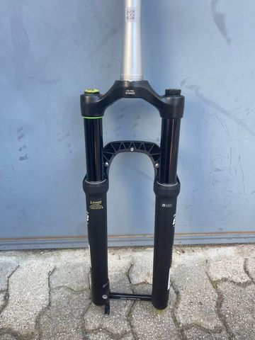 Brugt Dvo Diamond E3 160mm 29" Fork 2024 bike — billede 2 af 3
