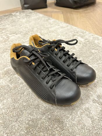 Giro, Civila Size 40