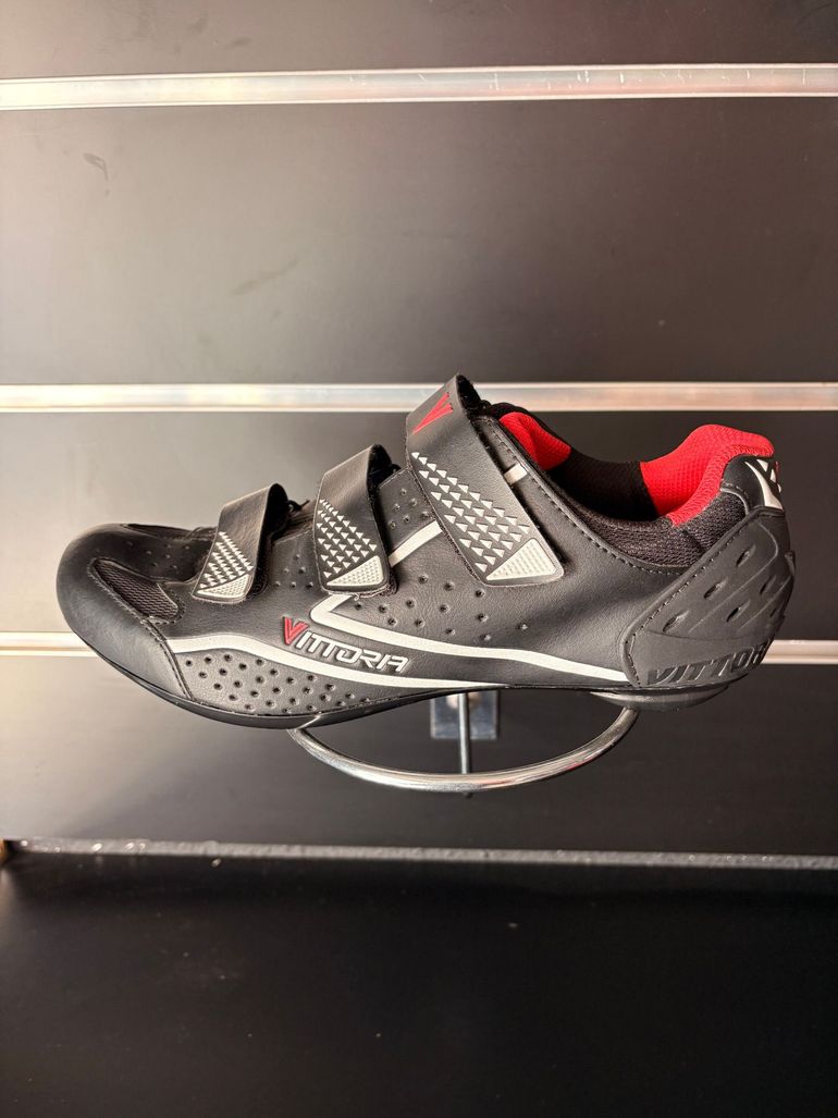 Used Vittoria VTR Tire 2022 bike — image 2 of 6