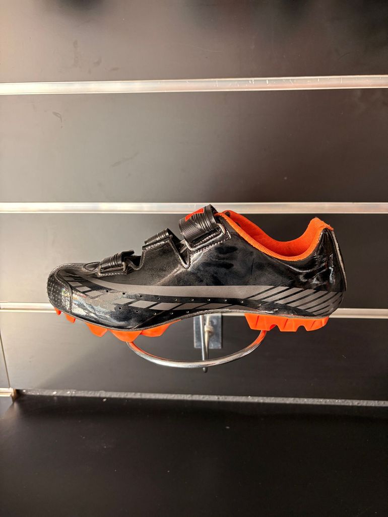 Used Luck-bike Matrix MTB Shoes 2021 bike — image 2 of 5