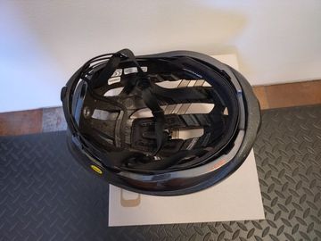 Brugt Giro Aries Spherical MIPS Helmet 2025 bike — billede 5 af 5