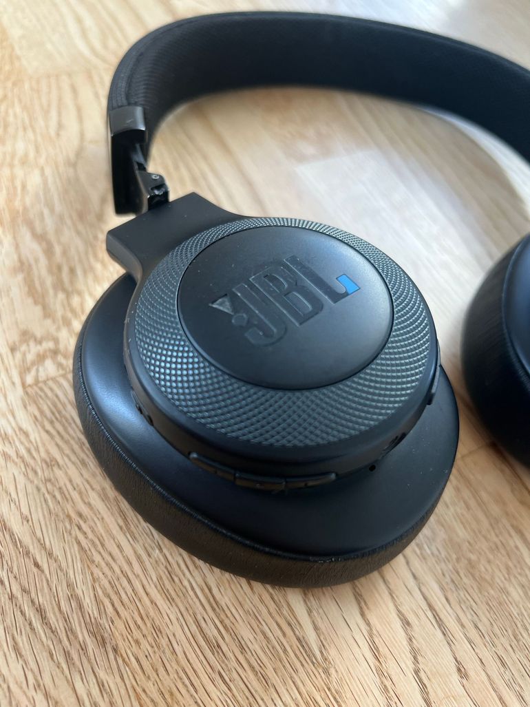 Used JBL Noise Canceling Kopfhörer Bluetooth E65BTNC 2019 bike — image 2 of 6