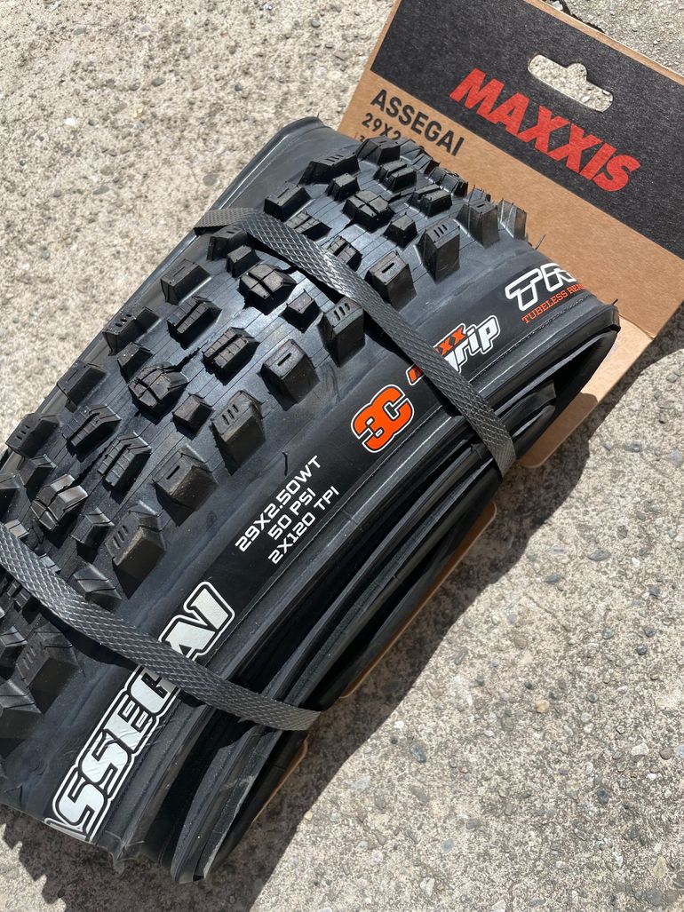 Used Maxxis Assegai 29x2.50 WT DD 3C MaxxGrip TR bike — image 3 of 3