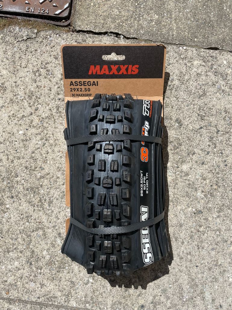 Used Maxxis Assegai 29x2.50 WT DD 3C MaxxGrip TR bike — image 1 of 3