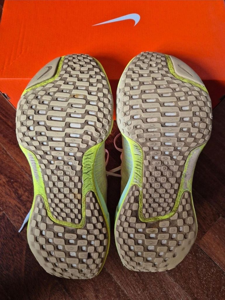 Used Nike Invincible Run 3 2025 bike — image 5 of 6