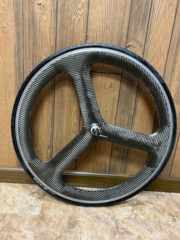 Used HED. .3 Trispoke Clincher 2010 bike — image 8 of 9