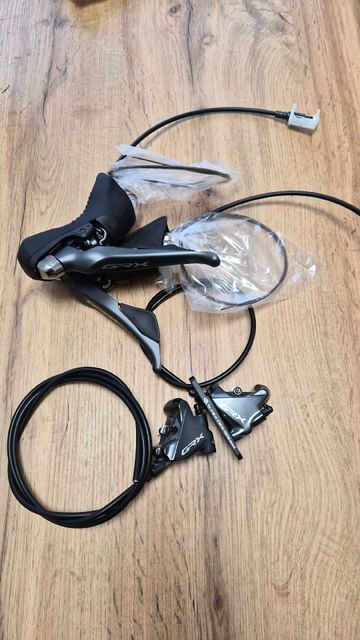 Tweedehands Shimano GRX ST-RX810+BR-RX810 J-Kit 2x11 2025 Brakes