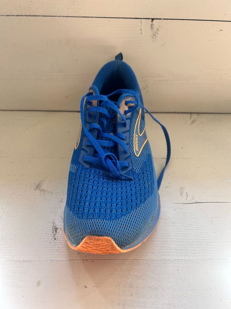 Used Brooks levitate 6 bike — image 3 of 4