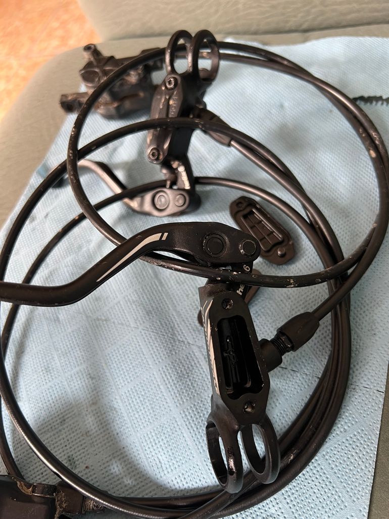Used Cannondale Hydraulic Brakes bike — image 7 of 9