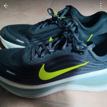 Nike, Vomero plus