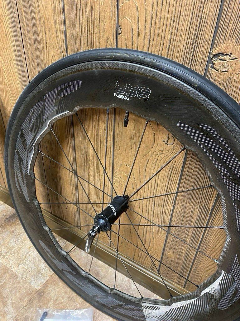 Used Zipp 858 NSW Carbon Clincher 2018 bike — image 12 of 14