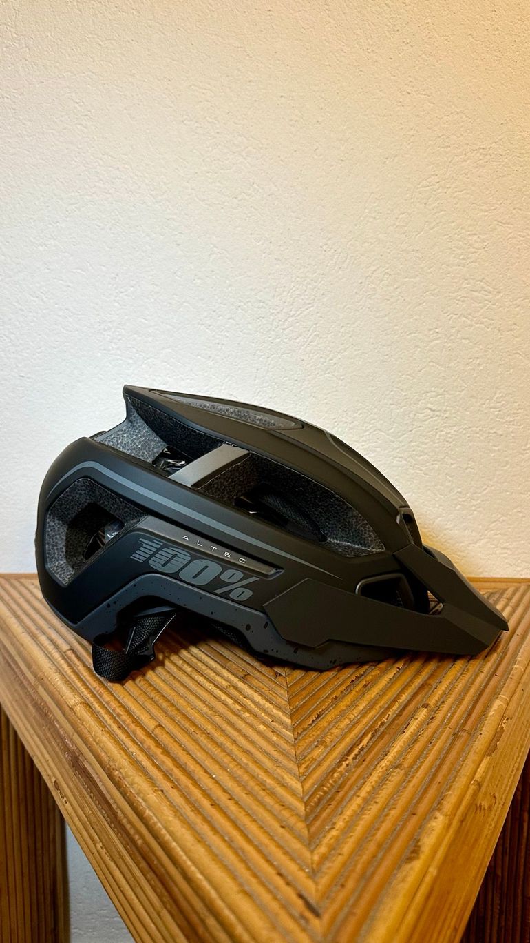Used 100% Altec Helmet bike — image 1 of 3
