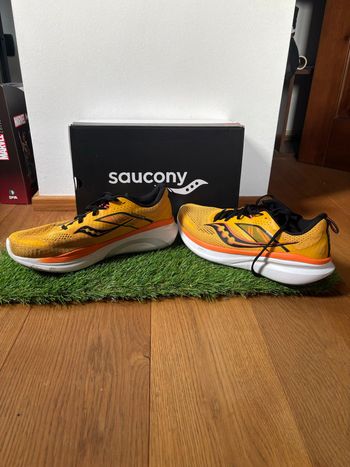 Saucony, Omni 22