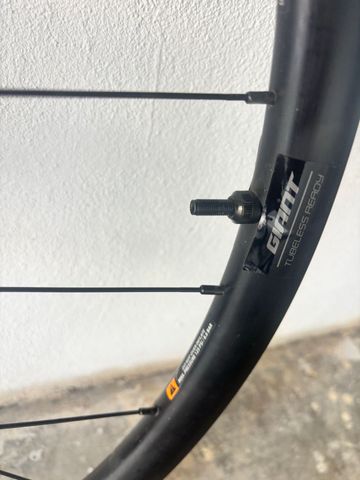 Giant Tubelss study PRC bike usato — immagine 3 di 5