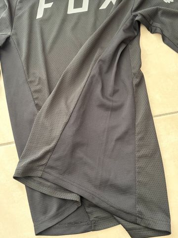 Used Fox Defend Jersey bike — image 9 of 11