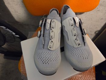 Used Q36.5 Dottore Clima Scarpe Strada 2025 bike — image 2 of 4