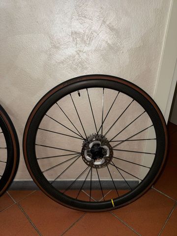 Tweedehands Mavic Cosmic SL 32 Disc bike — afbeelding 2 van 3