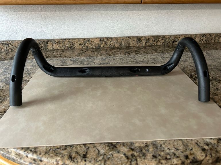Used Fsa SLK Handlebar 42 cm 2021 bike — image 1 of 7