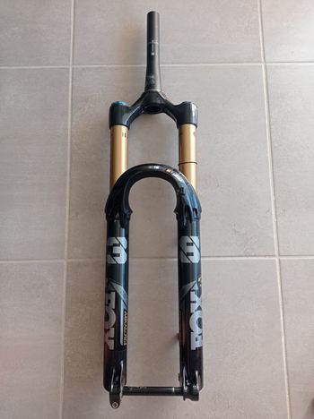 Fox, 38 Fork 29 pouces