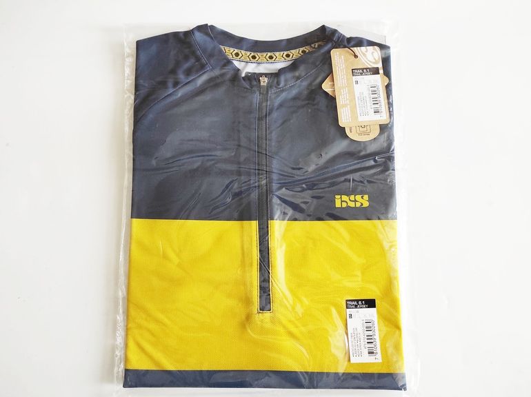 Used Ixs Trail 6.1 Short Sleeves Cycle Jersey Size S bike — image 3 of 15
