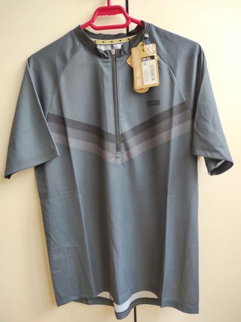 Used Ixs Trail 6.2 Short Sleeves Cycle Jersey Size M Graphite bike — image 3 of 15