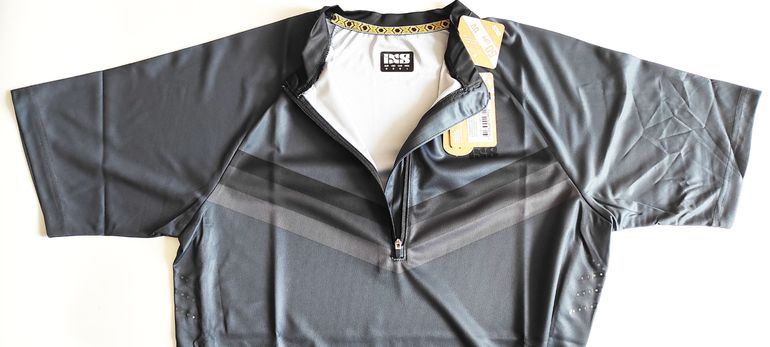 Used Ixs Trail 6.2 Short Sleeves Cycle Jersey Size M Graphite bike — image 9 of 15