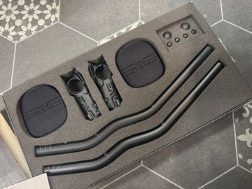 Tweedehands Enve SES Aero Clip-On Extensions 2025 Cockpit