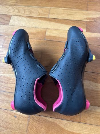 Used Fizik Scarpe bici da corsa 2021 bike — image 4 of 5