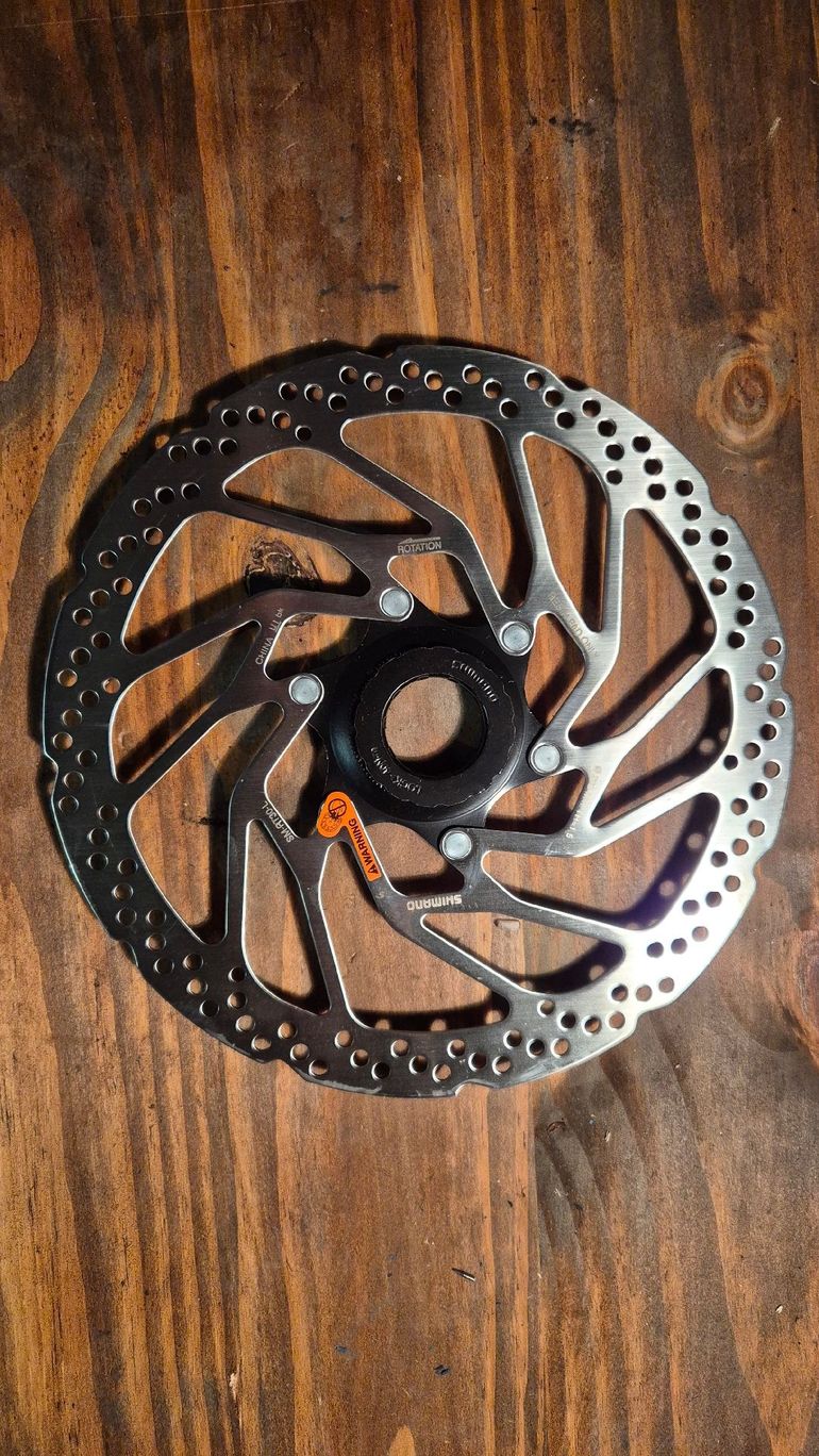 Used Shimano SM-RT30 2026 bike — image 1 of 3