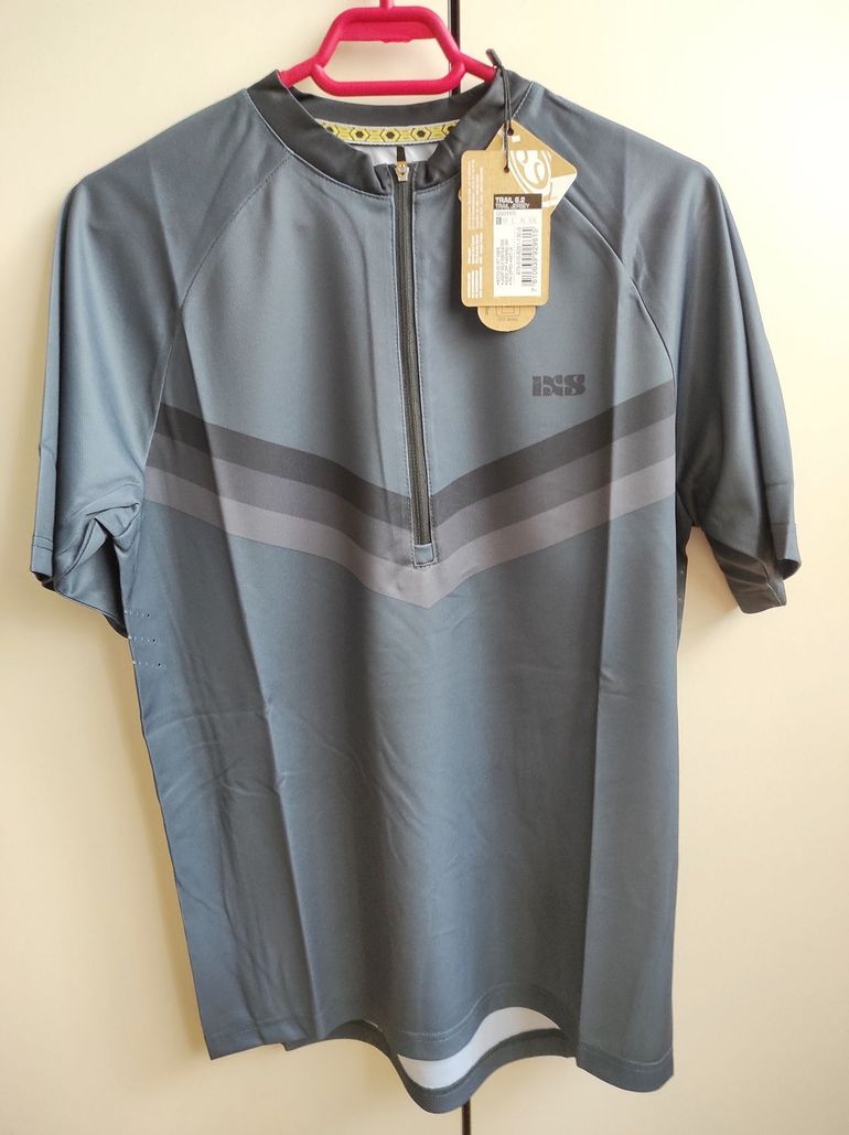 Used Ixs Trail 6.2 Short Sleeves Cycle Jersey Size S Graphite bike — image 3 of 16