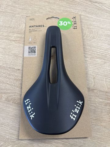 Fizik Vento Antares R5 Saddle 2025 Saddles & Seatposts usato