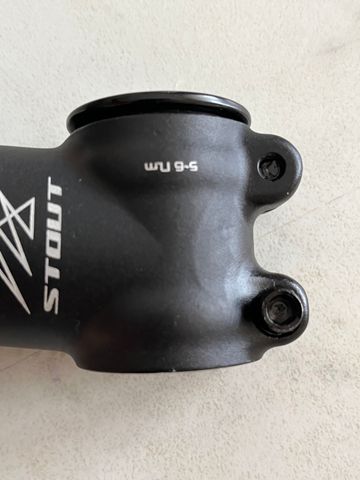 Brugt Specialized Stout 50mm 7° 31.8 Alluminio 2024 bike — billede 4 af 7