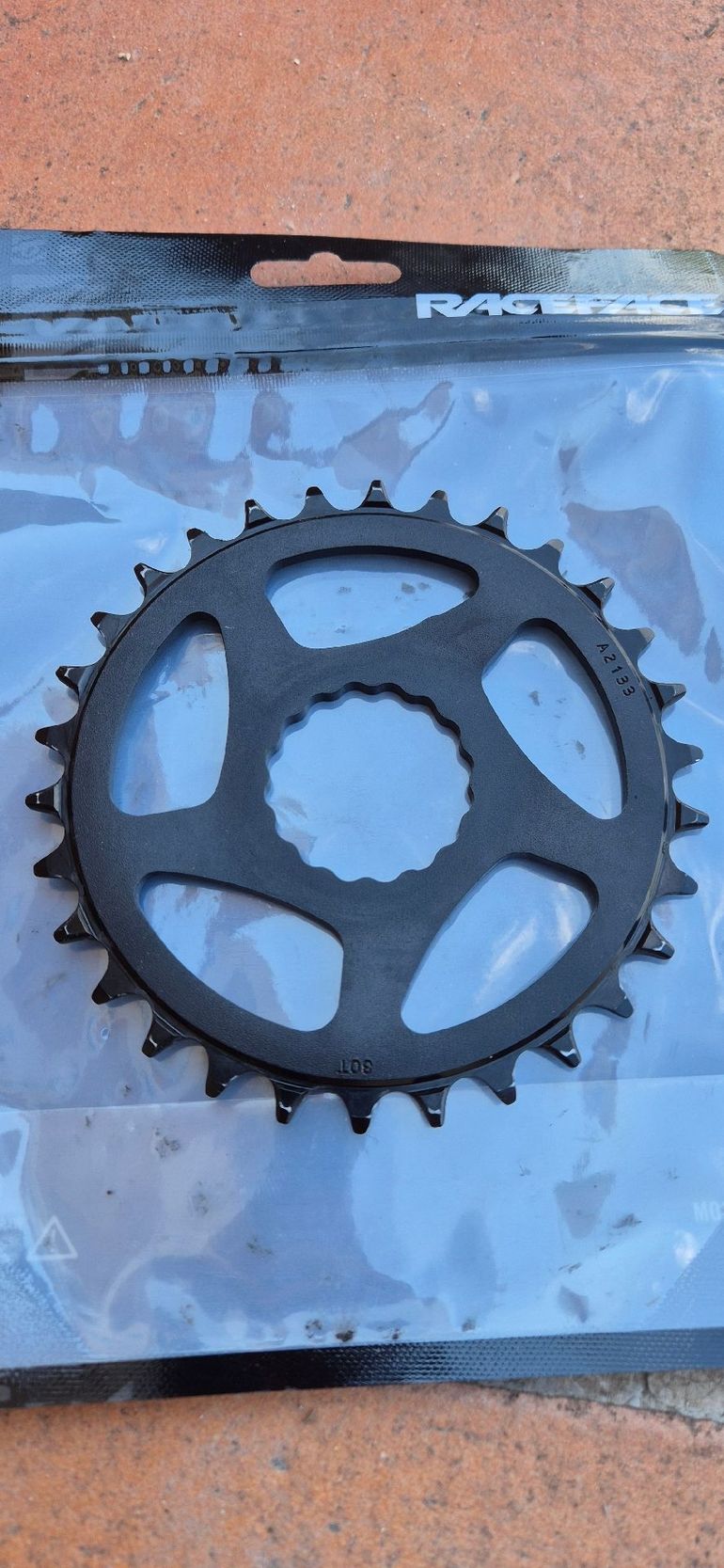 Used Race Face 30T Narrow-Wide Chainring bike — image 2 of 2