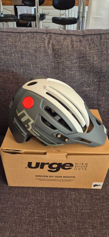 Used urge Endur-O-Matic 2 Helmet 2026 bike