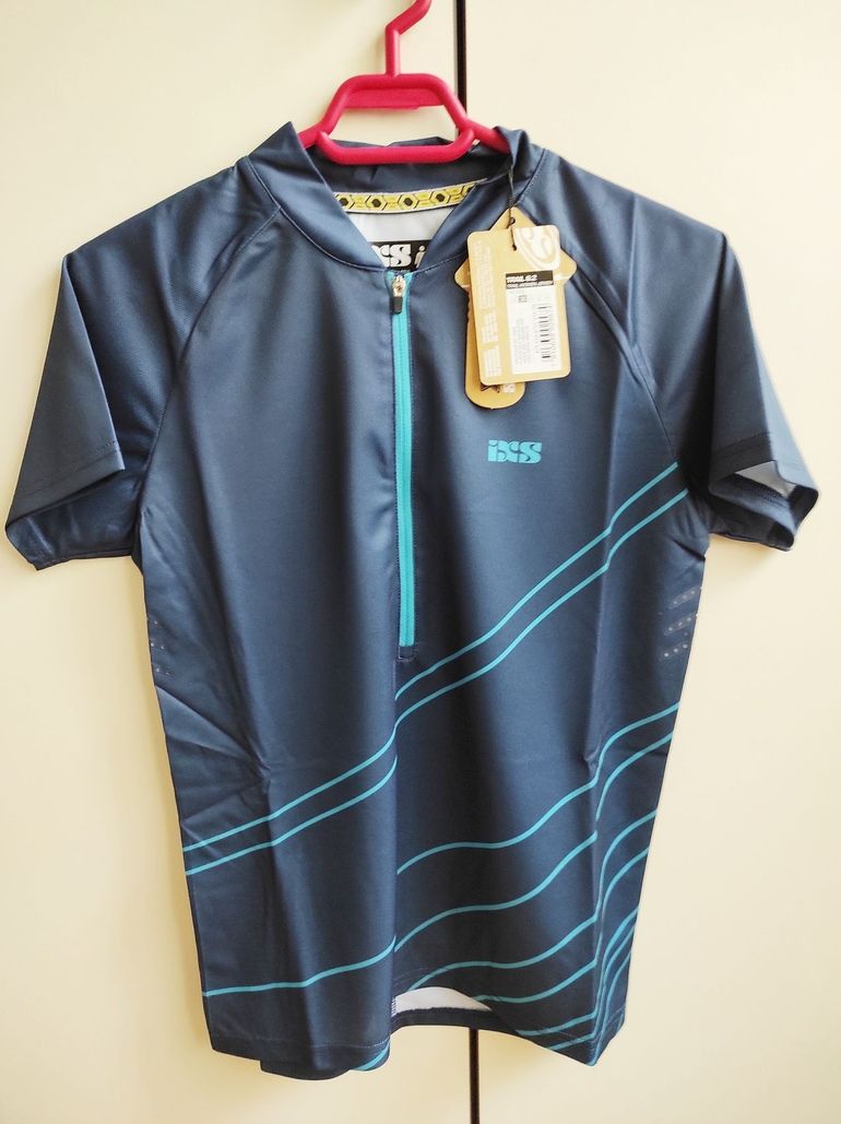 Used Ixs Trail 6.2 Women Short Sleeves Cycle Jersey Size 38 Petrol bike — image 2 of 16