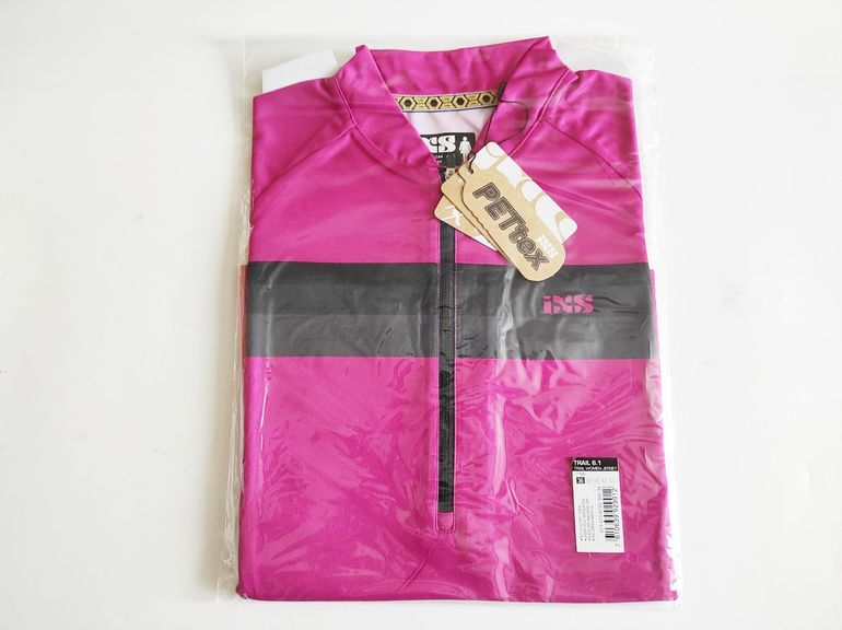 Used Ixs Trail 6.1 Women Short Sleeves Cycle Jersey Size 36 Pink bike — image 7 of 16