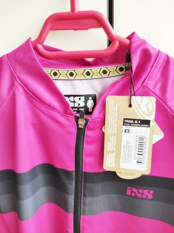 Used Ixs Trail 6.1 Women Short Sleeves Cycle Jersey Size 36 Pink bike — image 3 of 16