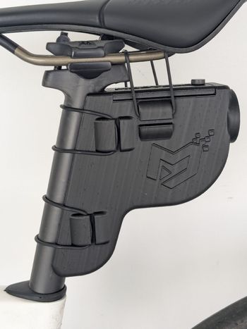 unbranded, Aerodynamic Saddle Bag + Garmin Varia Mount