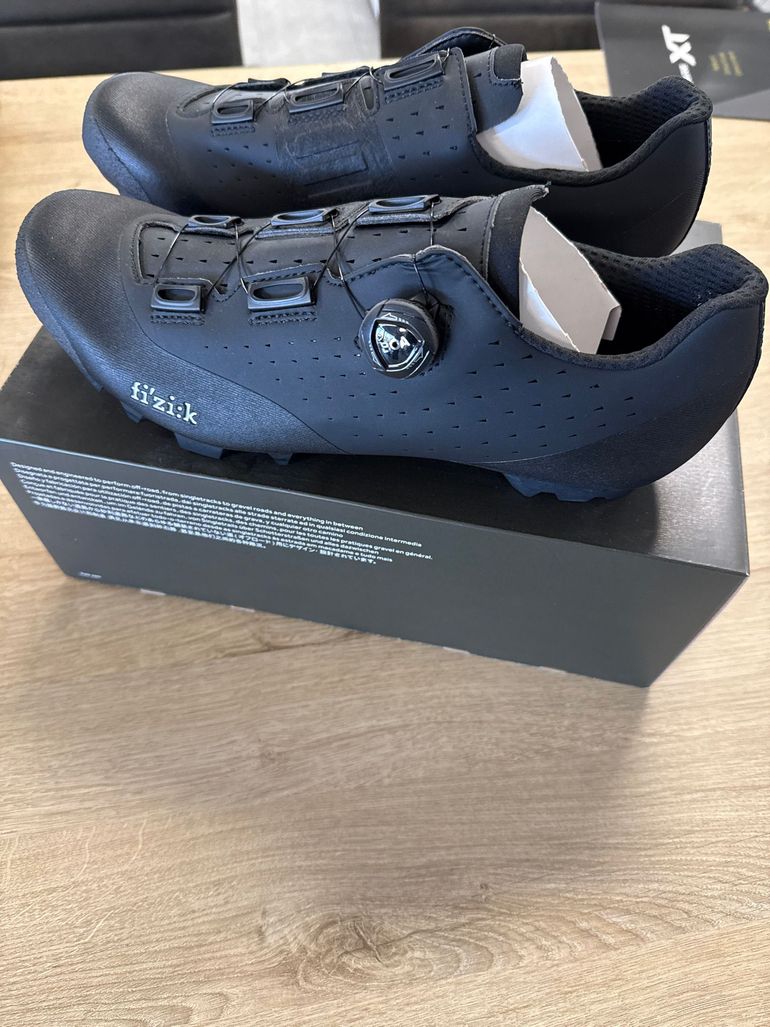 Used Fizik Vento Overcurve X3 2025 bike — image 3 of 4