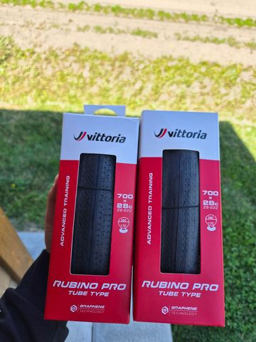Used Vittoria Rubino Pro 2025 Tyres & Tubes