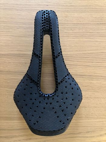 Ryet, Aircode 3D Honeycomb Saddle
