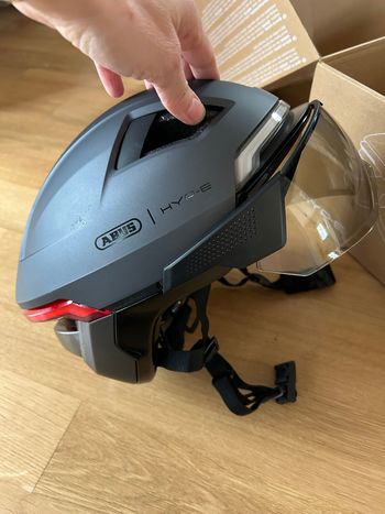 Used ABUS HYP-E Helmet 2025 bike — image 1 of 10