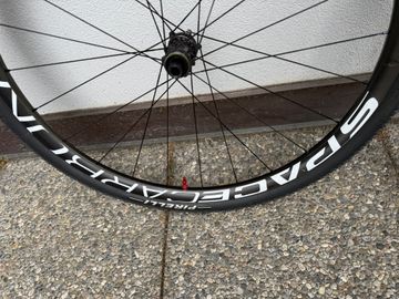 Used space carbon ws ws bike — image 4 of 5