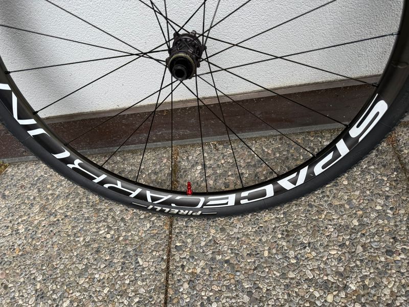 Used space carbon ws ws bike — image 4 of 5