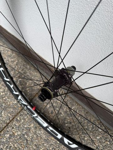 Used space carbon ws ws bike — image 2 of 5