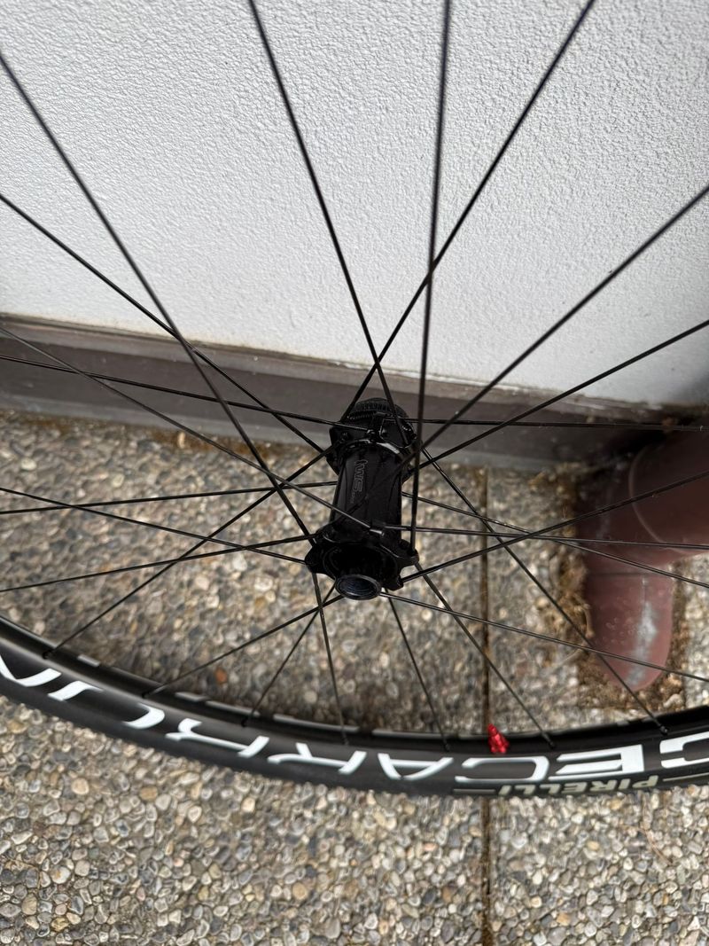 Used space carbon ws ws bike — image 3 of 5